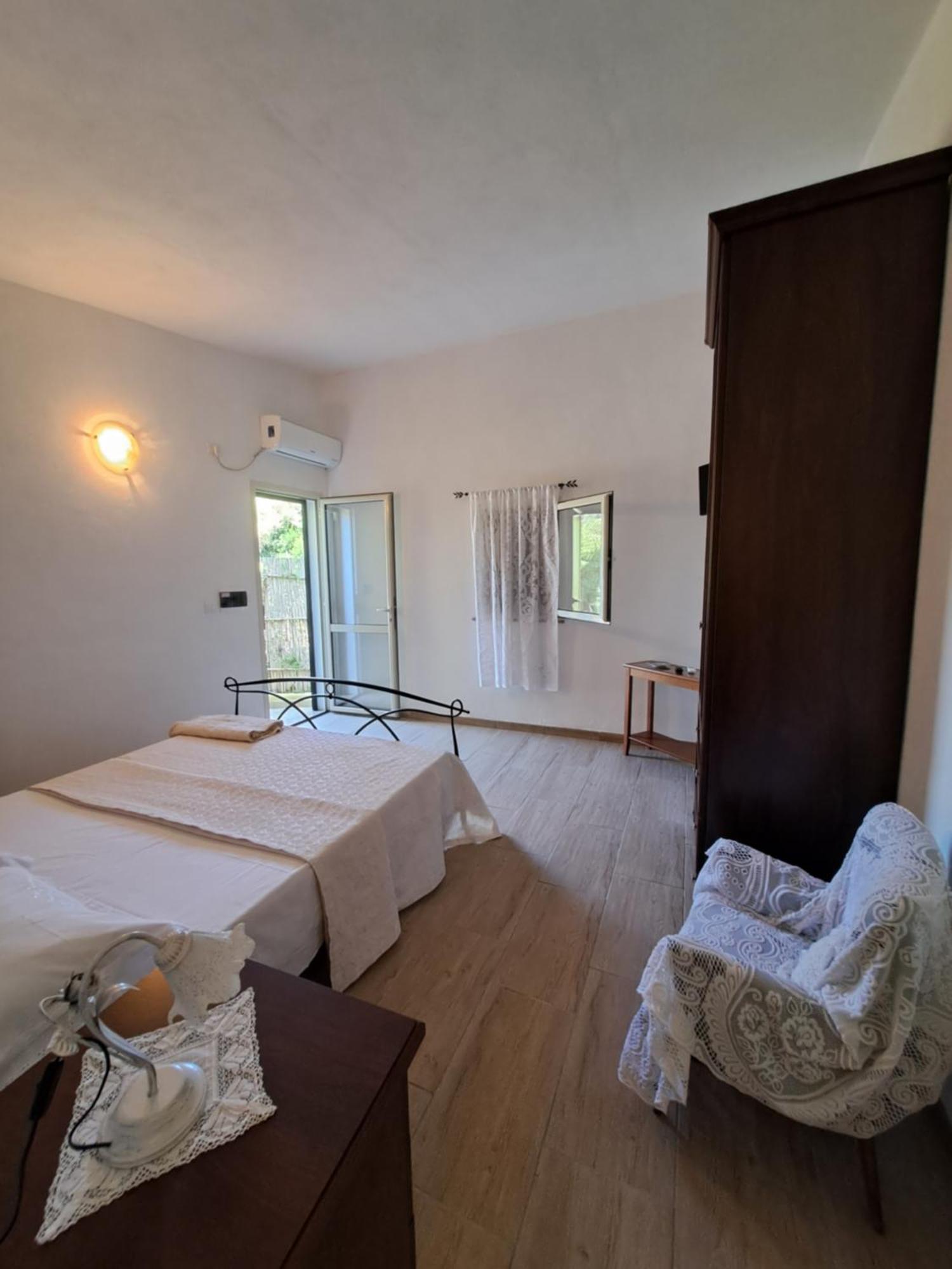 B&B Li Salcuneddi Aglientu Chambre photo