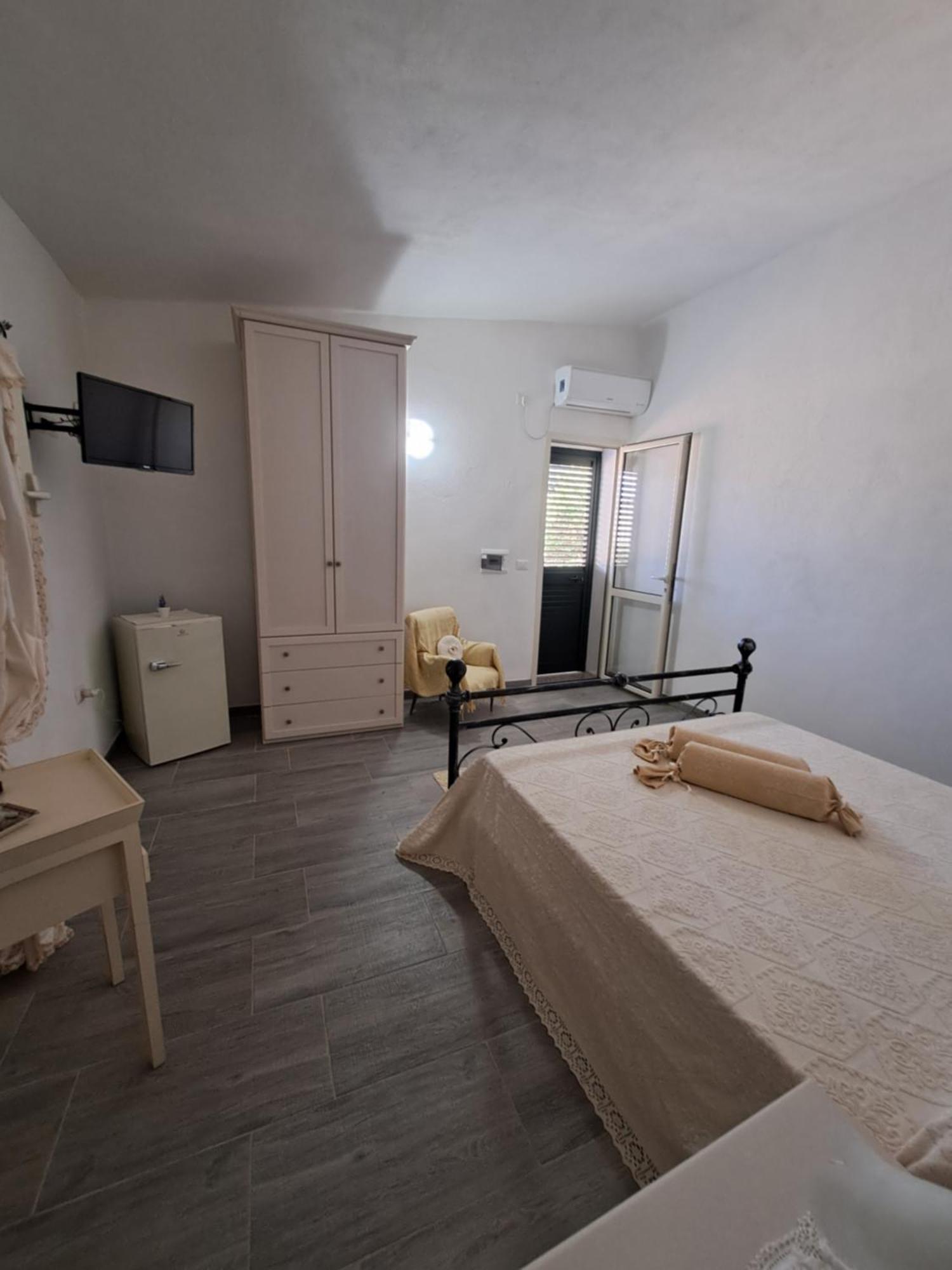 B&B Li Salcuneddi Aglientu Extérieur photo